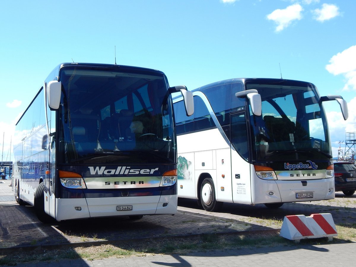 Setra 417 HDH von Walliser Reisen aus der Schweiz und Setra 416 HDH von Lippe Bus aus Deutschland im Stadthafen Sassnitz am 01.07.2018