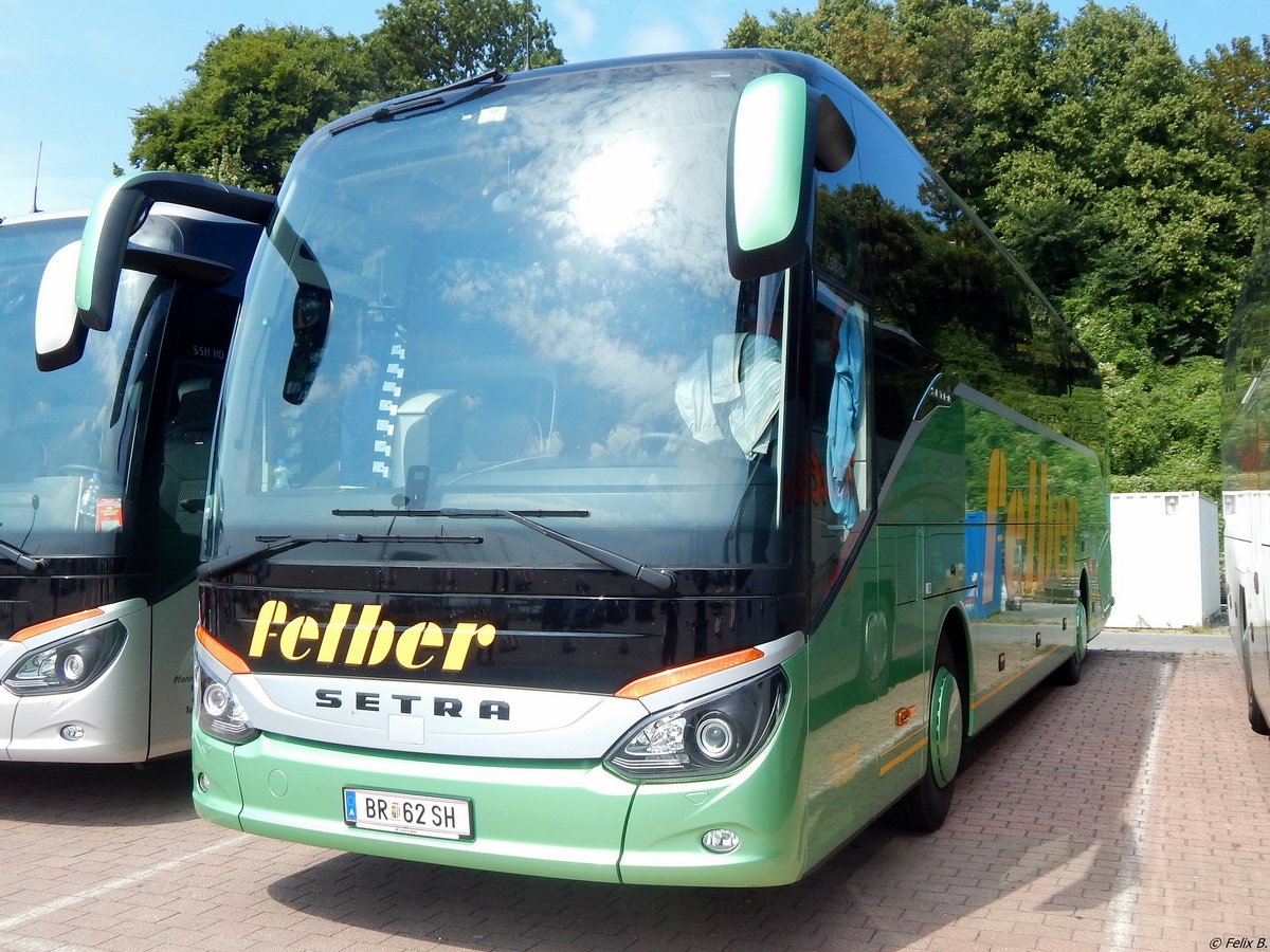 Setra 515 HD von Felber aus Österreich im Stadthafen Sassnitz am 17.08.2015