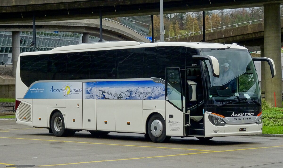 Setra 515 HD FL 31'559 Arlberg Express, Zurich Airport décembre 2022