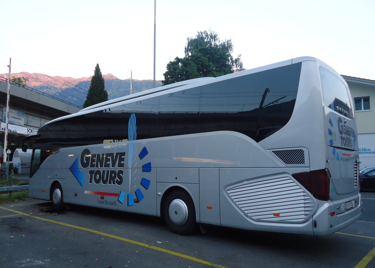 Setra 515 HD Genève Tours, Interlaken juillet 2015

Plus de photos sur : https://www.facebook.com/AutocarsenSuisse/ 