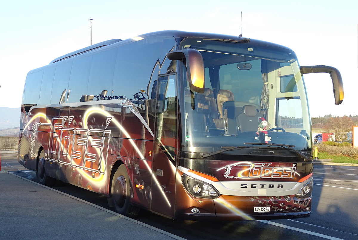 Setra 515 HD Gössi Reisen, aire de repos de Bavois décembre 2016

Plus de photos sur : https://www.facebook.com/AutocarsenSuisse/ 