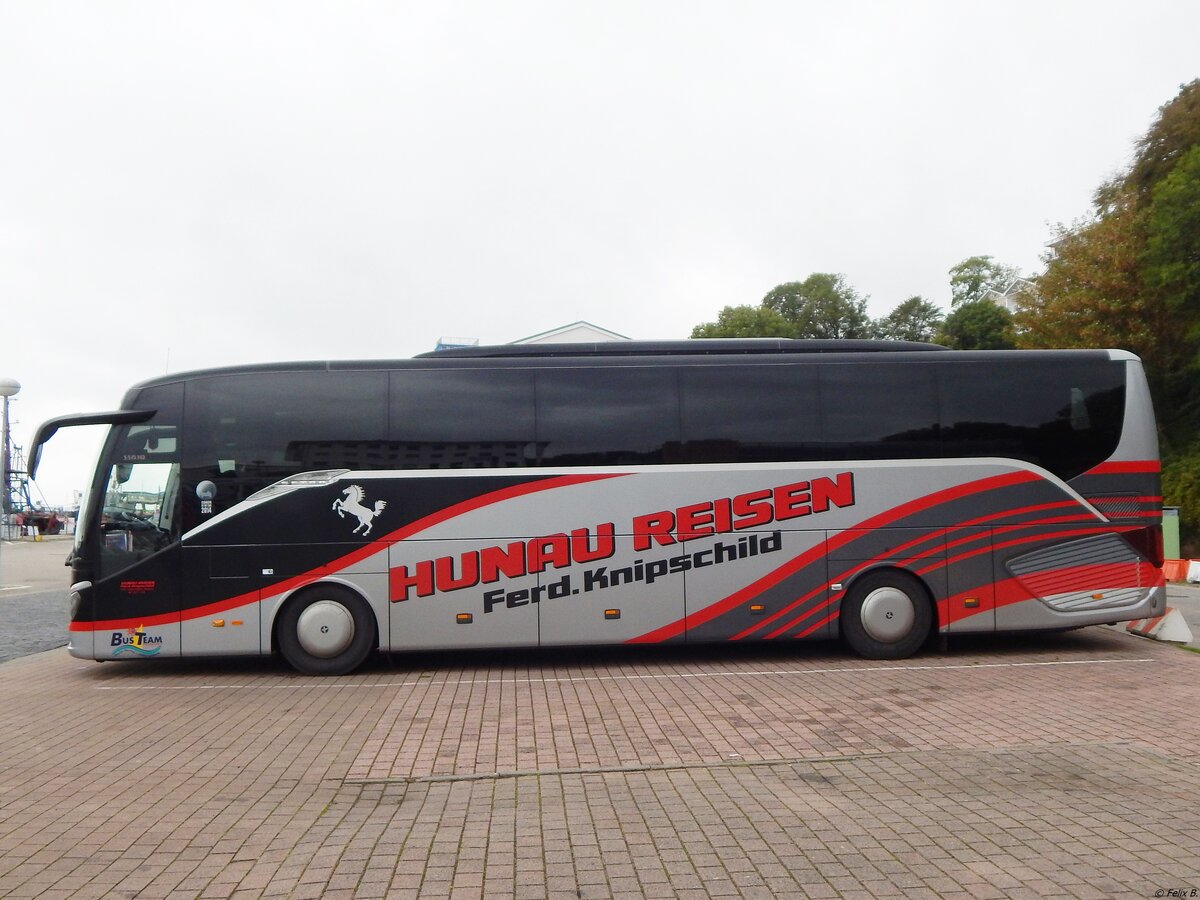Setra 515 HD von Hunau Reisen-Knipschild aus Deutschland im Stadthafen Sassnitz am 29.09.2019