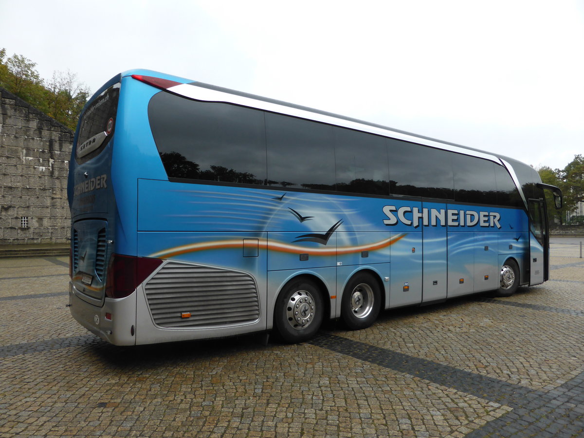 Setra 515 HDH (SO 21723) beim Olympiastadion Berlin, Deutschland, Schneider Reisen und Transport AG, Langendorf, Aufgenommen am 12. Oktober 2016