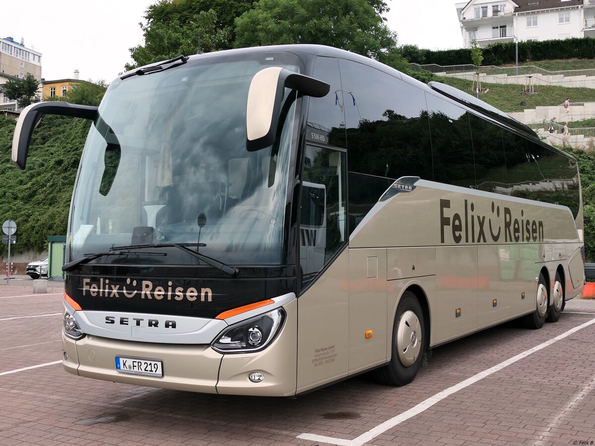 Setra 516 HD von Felix-Reisen aus Deutschland im Stadthafen Sassnitz am 22.08.2020