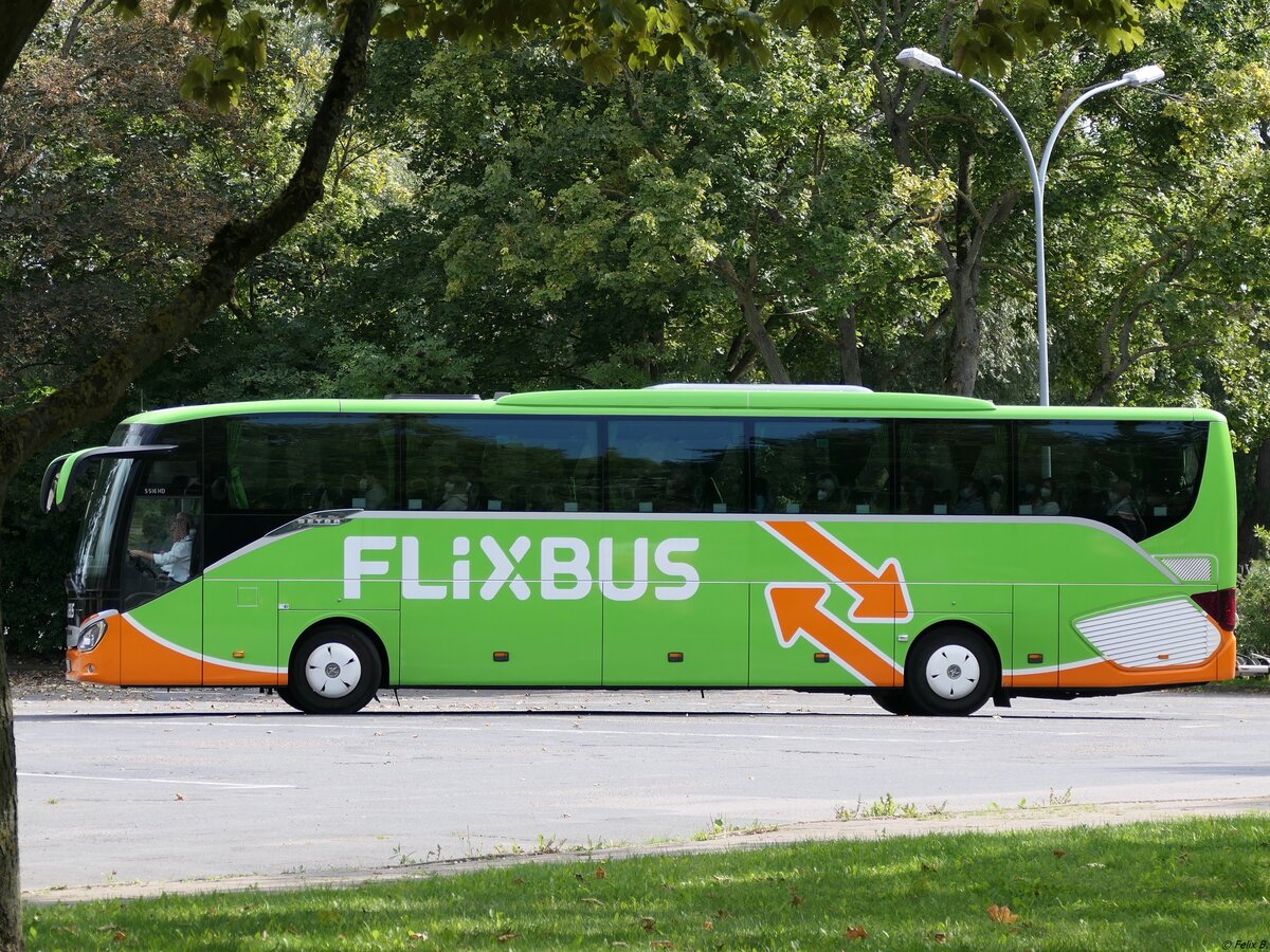 Setra 516 HD von Flixbus/Wricke Touristik aus Deutschland in Stralsund am 05.09.2021