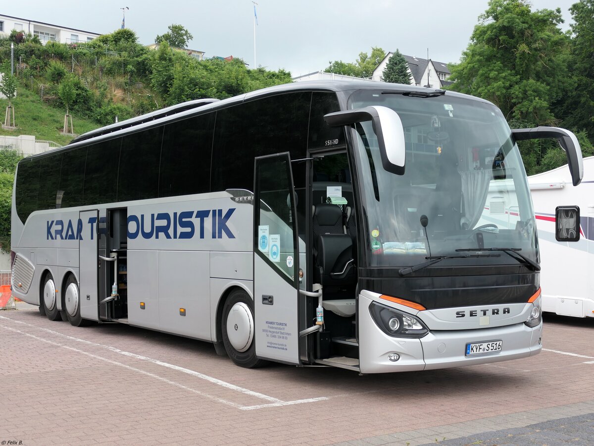 Setra 516 HD von Kramer Touristik aus Deutschland im Stadthafen Sassnitz am 27.06.2021
