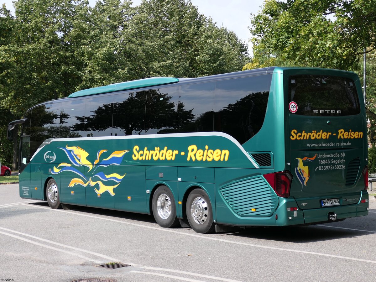 Setra 516 HD von Schröder-Reisen aus Deutschland in Stralsund am 05.09.2021