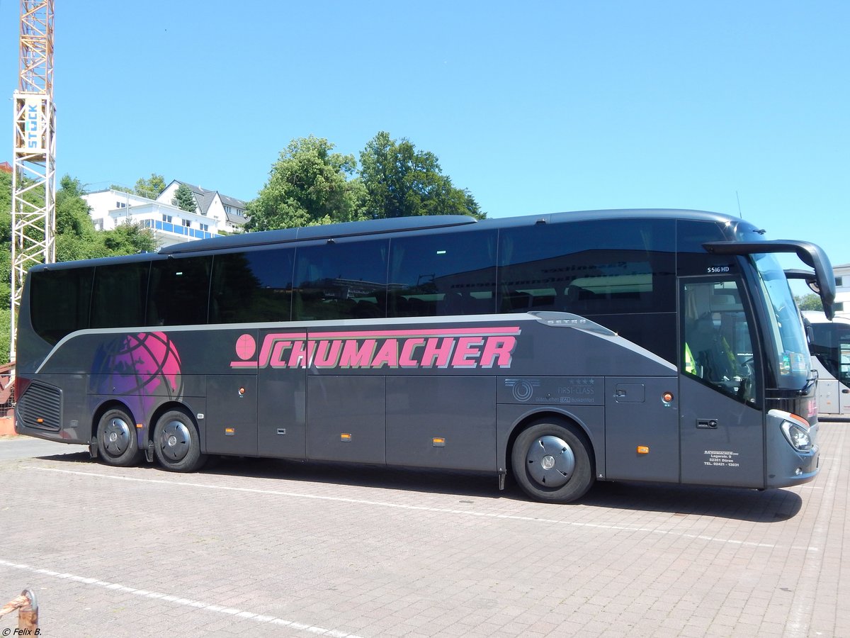Setra 516 HD von Schumacher aus Deutschland im Stadthafen Sassnitz am 03.06.2018