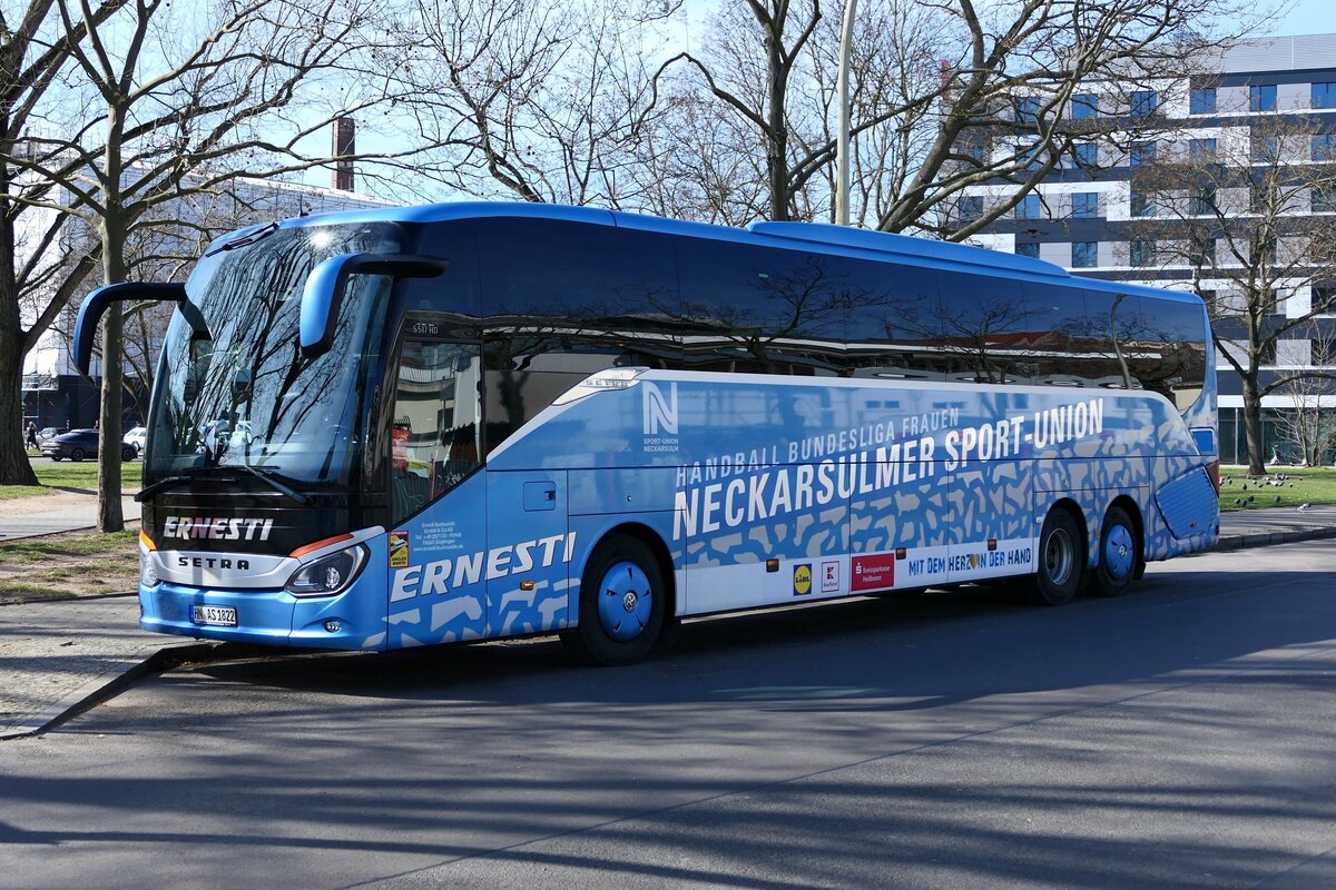 Setra HD 517 von Ernesti Bustouristik & Co. /Neckarsulmer Sport-Union. Berlin im März 2024.
