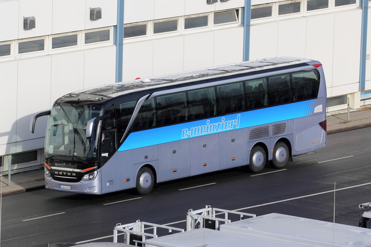 Setra Reisebus in Düsseldorf am Flughafen 1.2.2019