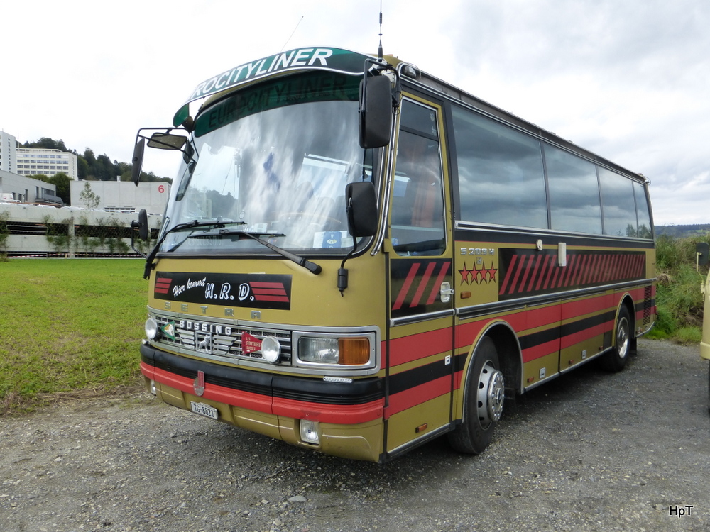 Setra S 209 H auf dem Areal des Camus Sursee am Saurer Treff am 30.08.2014