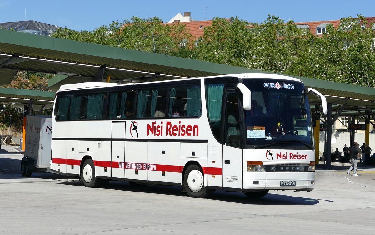 Setra S 315 HDH von (RKS), Berlin _ZOB im August 2020.
