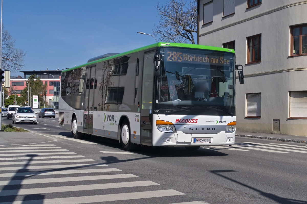 Setra S 400er-Serie NF von Blaguss (Bus 91003, W-2763LO) als Linie 285 in Eisenstadt, Ödenburger Straße. Aufgenommen 20.3.2024.