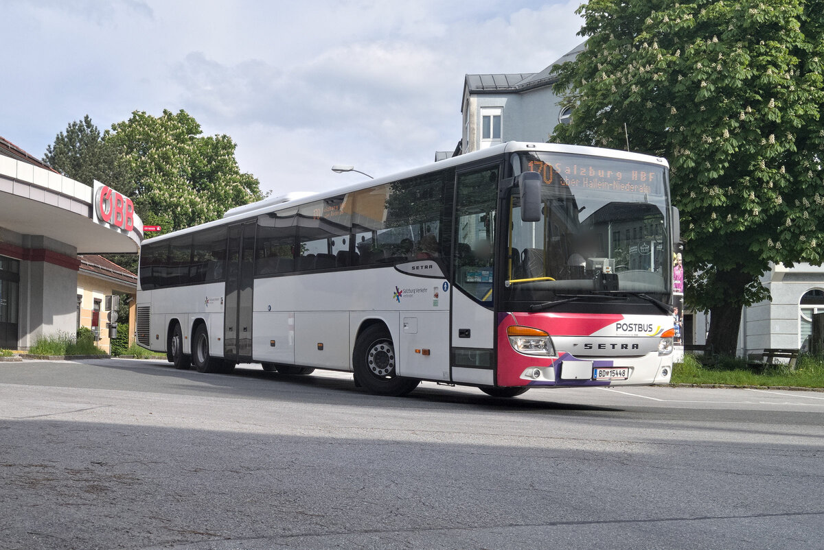 Setra S 400er-Serie von Postbus (BD-15448) als Linie 170 am Bhf. Hallein. Aufgenommen 19.5.2023.