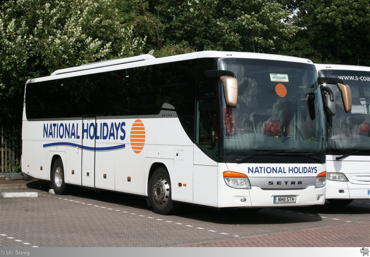Setra S 415 GT-HD  National Holidays . Aufgenommen am 9. August 2014 auf den Busparkplatz in Windsor / England.