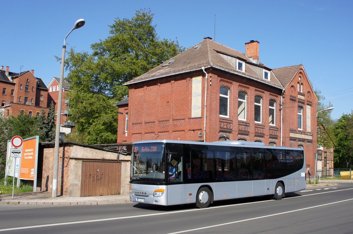 Setra S 415 LE business vom Omnibus- & Güterverkehr Klaus Gessert, aufgenommen im Mai 2016 am Zentralen Omnibusbahnhof in Gotha.