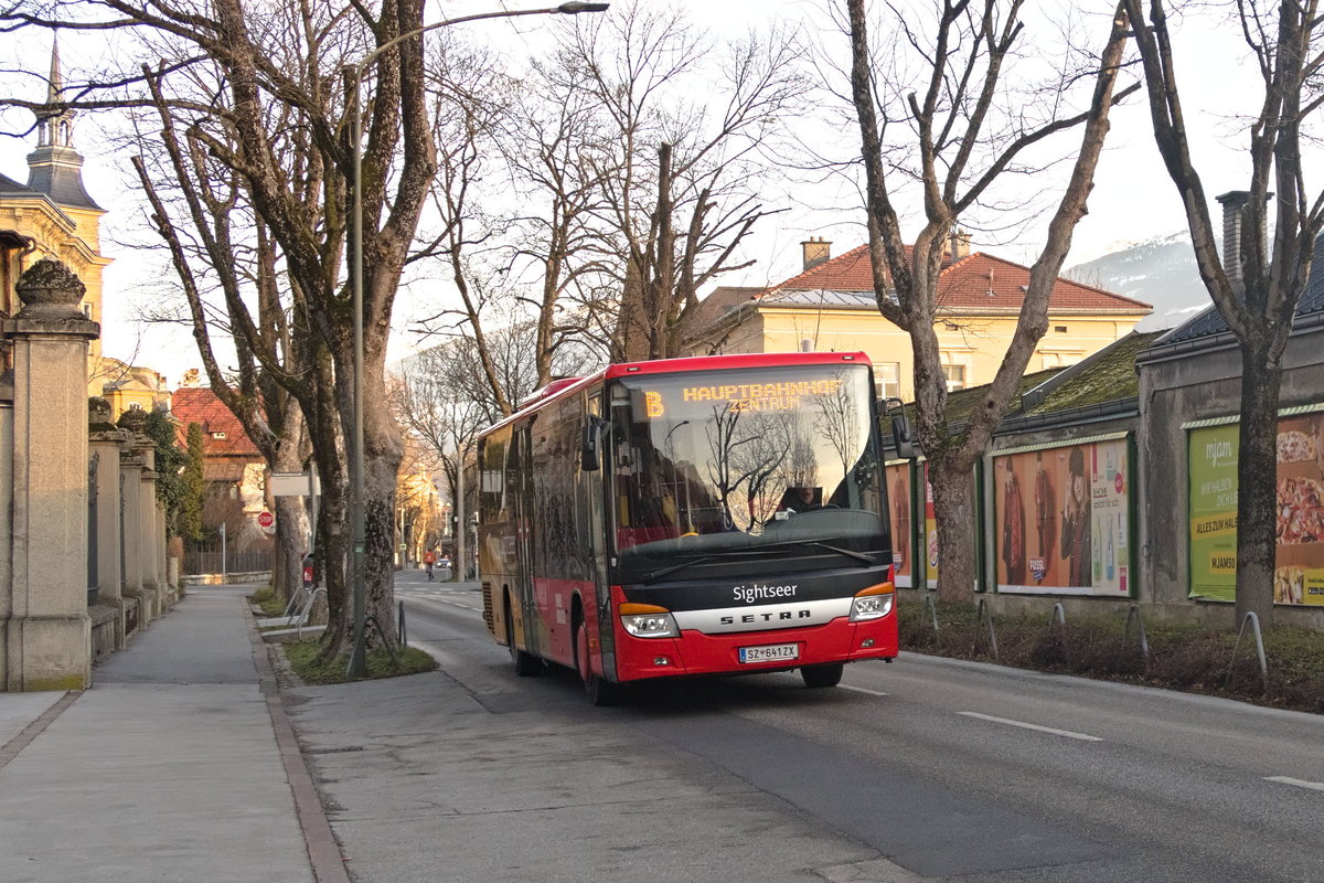 Setra S 415 LE business (SZ-641ZX) als Linie B in der Tschurtschenthalerstraße in Innsbruck. Aufgenommen 2.1.2020.