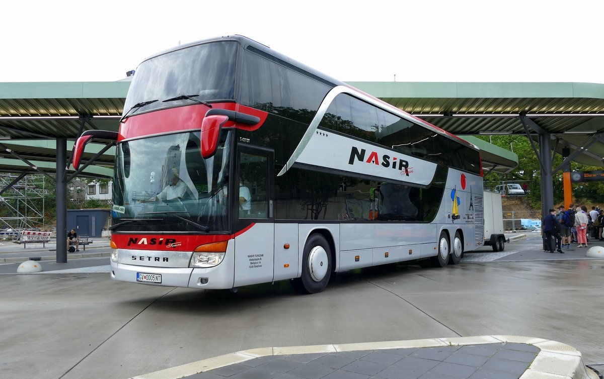 Setra S 431 DT von 'NASIR Tourism' (NMK),  Berlin im Juni 2020.