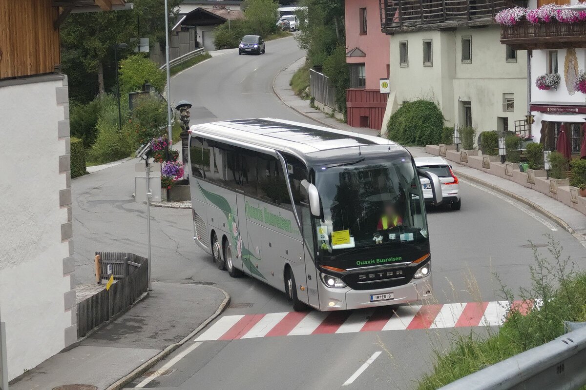 Setra S 500er Serie von Quaxis Busreisen als Schienenersatzverkehr in Leithen (Reith b. Seefeld). Aufgenommen 26.7.2022.