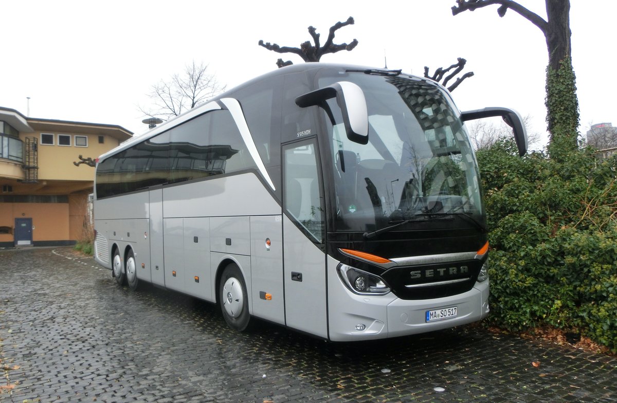 Setra S 515 HDH von EvoBus am 24.11.2018 in Köln