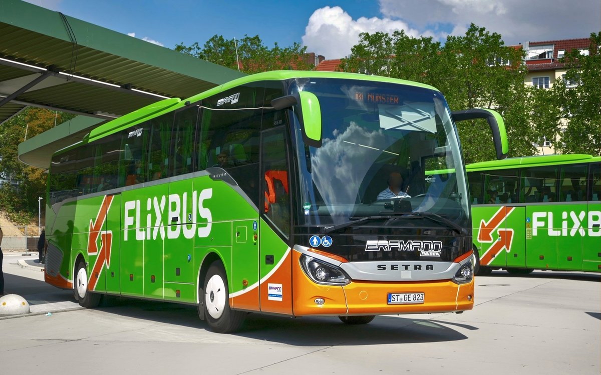 Setra S 516HD, 'Erfmann-Reisen'/Flixbus. Berlin-ZOB im Juli 2020.