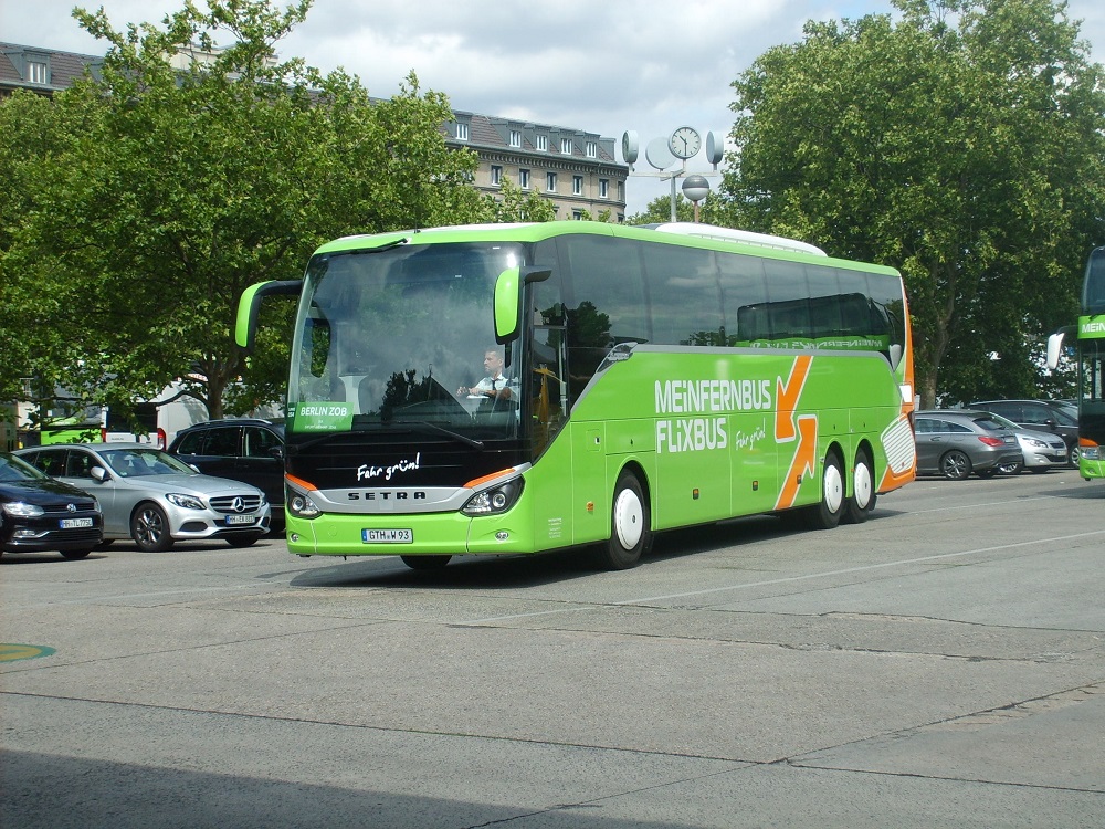 Setra S 517 HD - GTH W 93 - in Berlin, ZOB am Funkturm - am 27-Juli-2015 --> Fahrzeug gehört: Wollschläger & Partner GmbH, Laucha