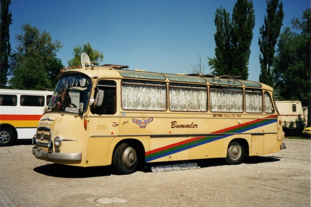 Setra S 9  Bummler , Bj. 1965, Setra Veteranen-Club Ulm 2000