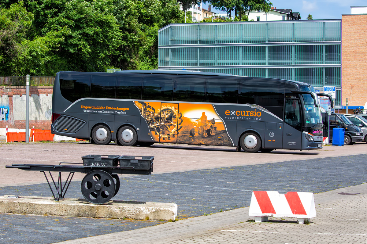 SETRA S516D mit Werbung für das Besucherzentrum „excursio“ in der Lausitz. - 05.06.2017
