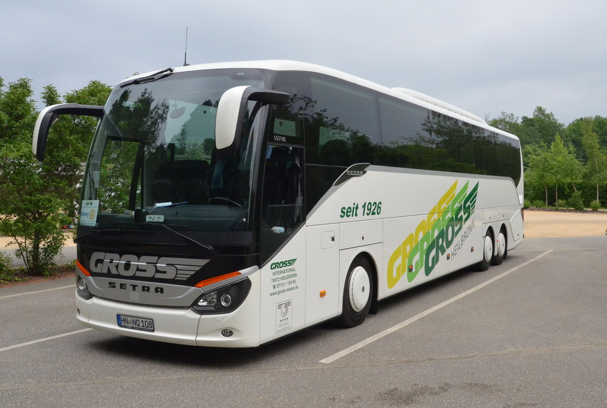 Setra S517HD Reisebus, Bad Muskau.  Am 12.05.2018