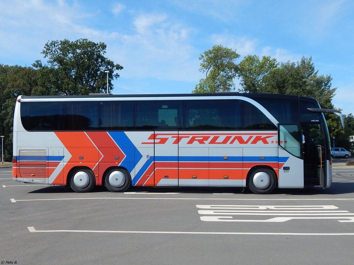 Setrs 415 HDH von Merbus-tour PTUE aus Weißrussland (ex Strunk/D) in Neubrandenburg am 18.08.2018