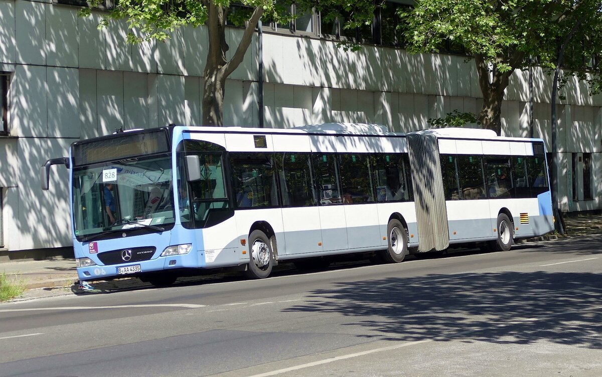 SEV Ersatzverkehr der S Bahn Berlin mit dem Mercedes-Benz O530 Citaro Facelift G, B-AA 4335 vom Omnibusreisedienst 'Der Tempelhofer' KG. (ex.Neu Ulm). Berlin im Mai 2022.