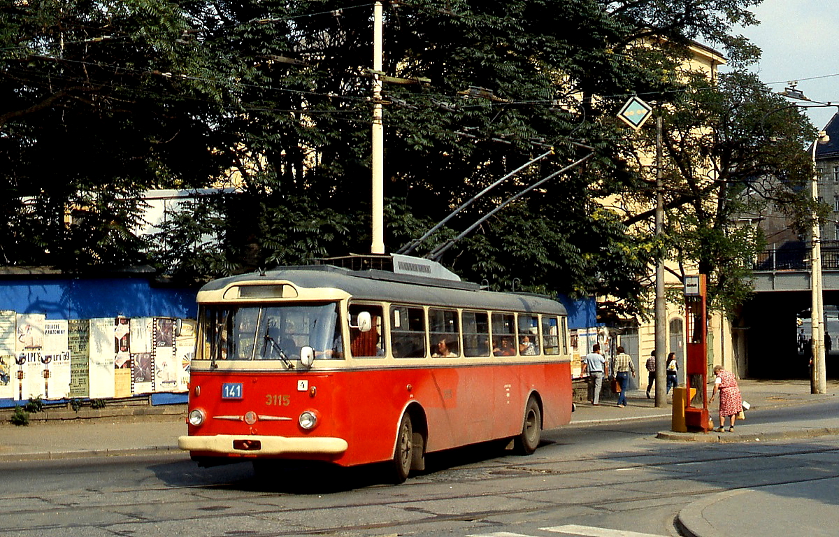 Skoda 9 tr-Trolleybus 3115 im Sommer 1989 in Brno/Brünn (CSSR)
