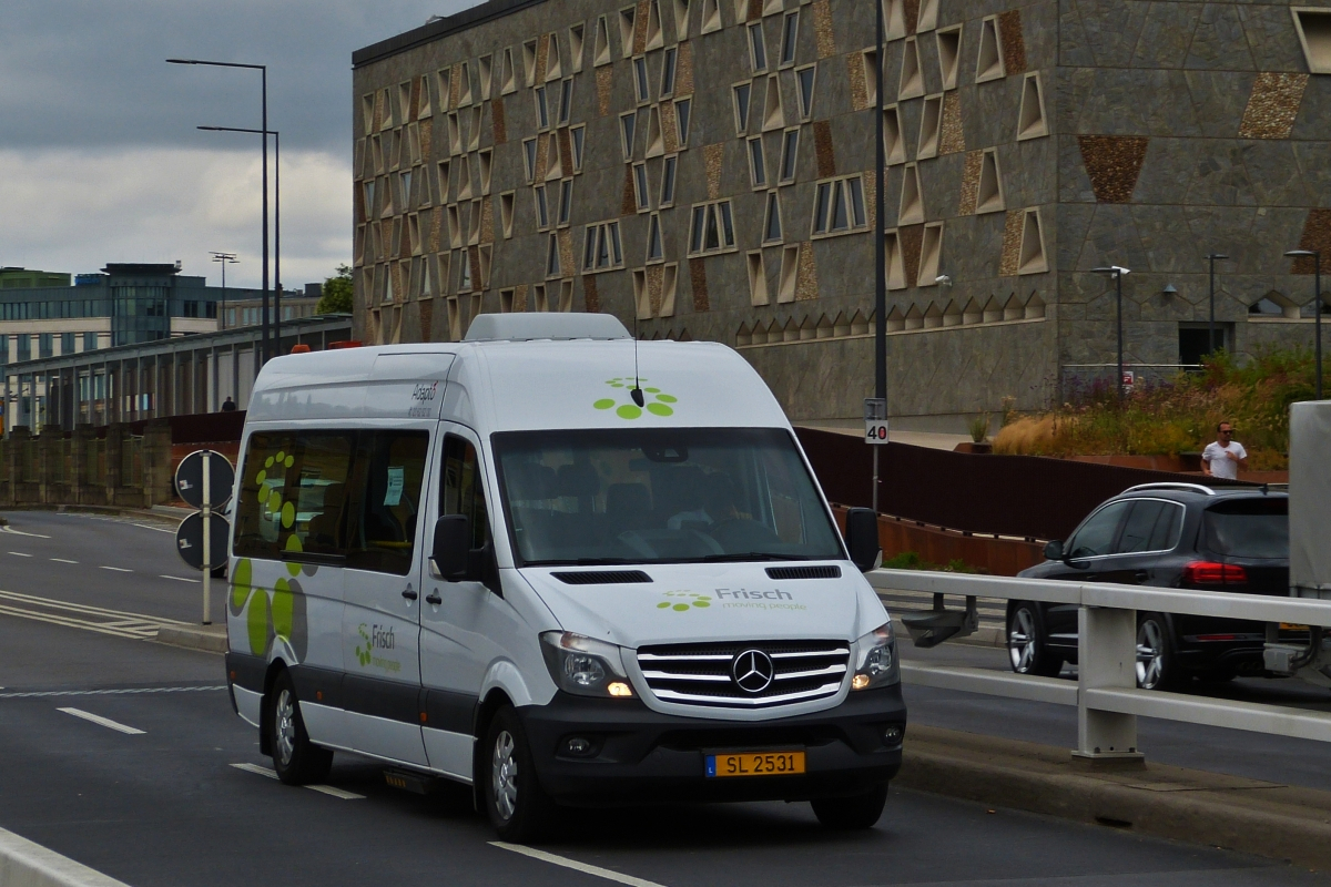 SL 2531, Mercedes Benz Sprinter von Sales Lentz, aufgenommen in den Straßen der Stadt Luxemburg. 28.07.2020