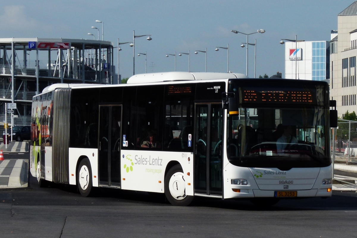 SL 3253, MAN Lion’s City von Sales Lentz, gesehen am Bahnhof von Luxemburg. 28.05.2011 