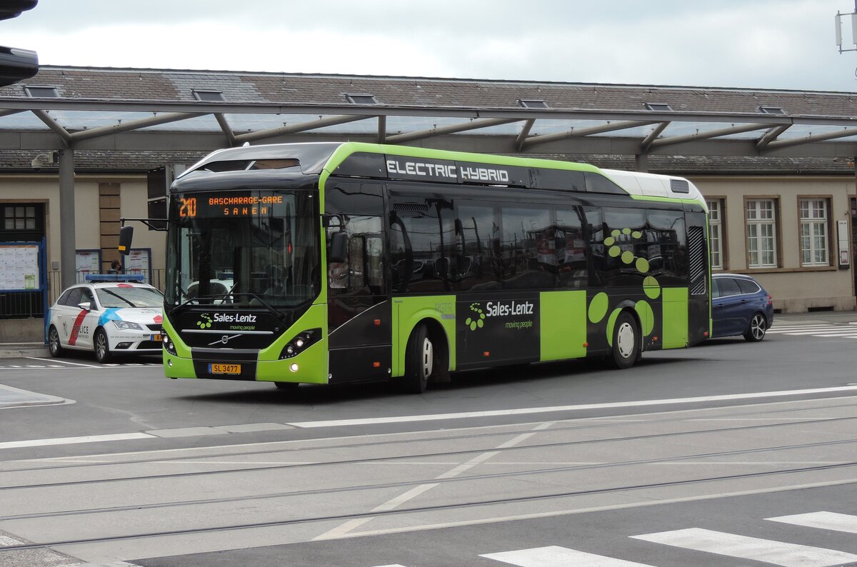 SL 3477, Volvo 7900 EH, am 20. Mai 2021 auf der Linie 210 beim Hauptbahnhof abgelichtet.