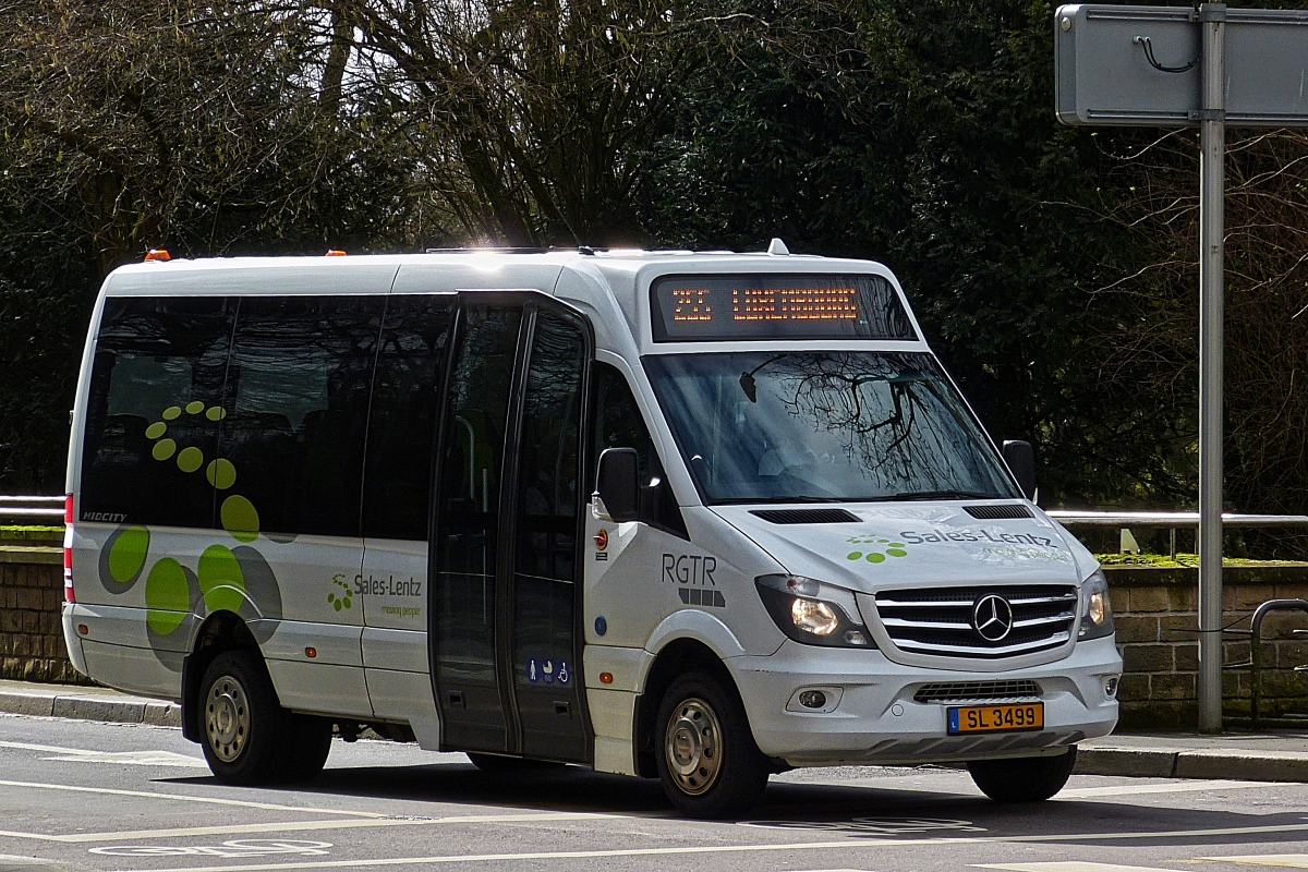 SL 3499, Mercedes Benz Sprinter von Sales Lentz, unterwegs in der Stadt Luxemburg. 01.03.2020