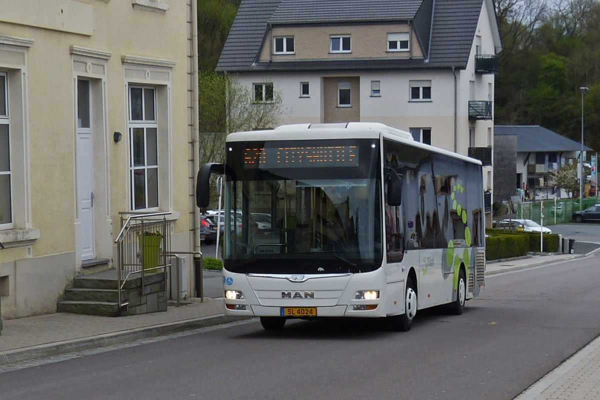 SL 4024, MAN Lions City von Sales Lentz, ist am 26.04.2019 als City Shuttle in Wiltz unterwegs.