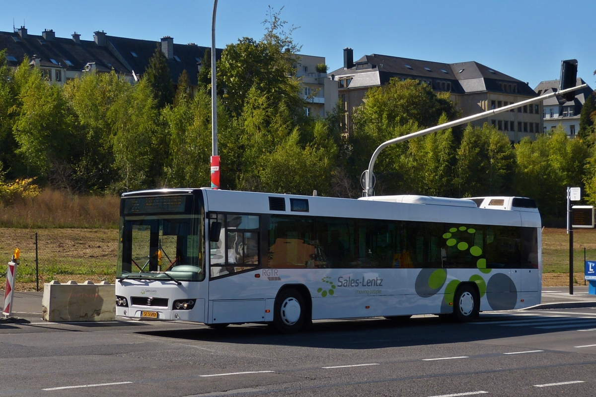 SL 5507, Volvo V7700, von Sales Lentz aufgenommen an einer Bushaltestelle in der Stadt Luxemburg.27.09.2018