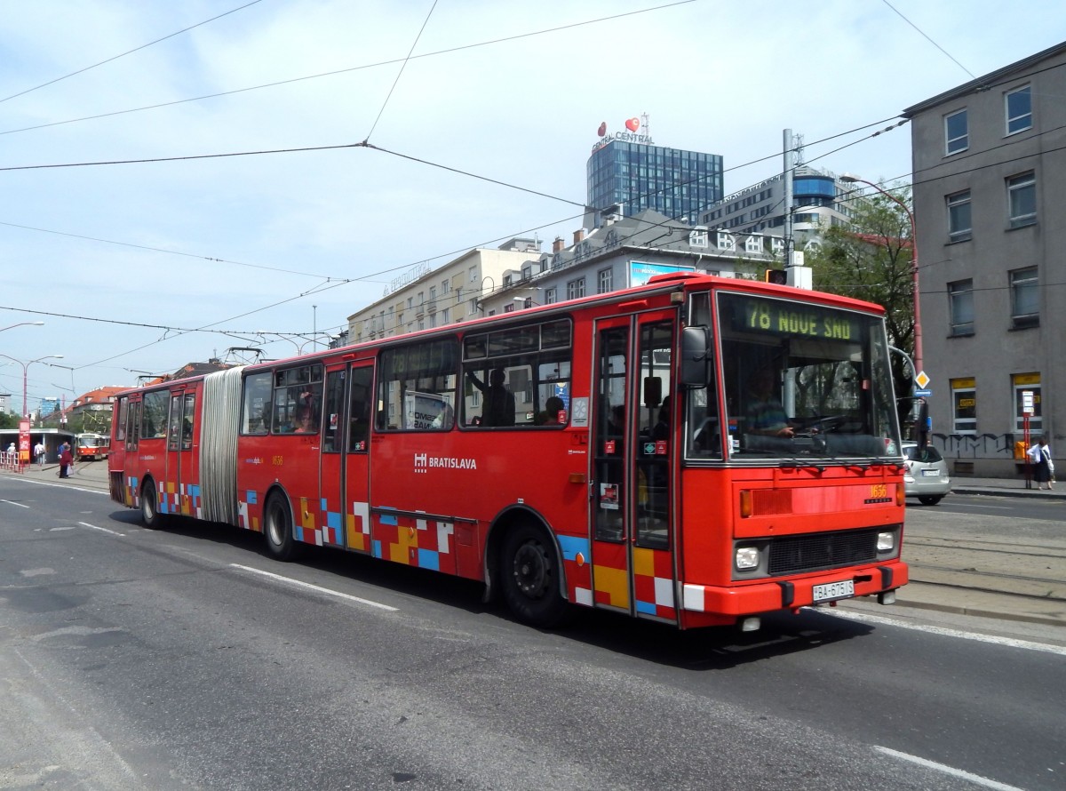 Slowakei / Stadtbus Bratislava: Karosa B 741 CNG - Wagen 1636, aufgenommen im Mai 2015 an der Haltestelle  Trnavské mýto  in Bratislava.