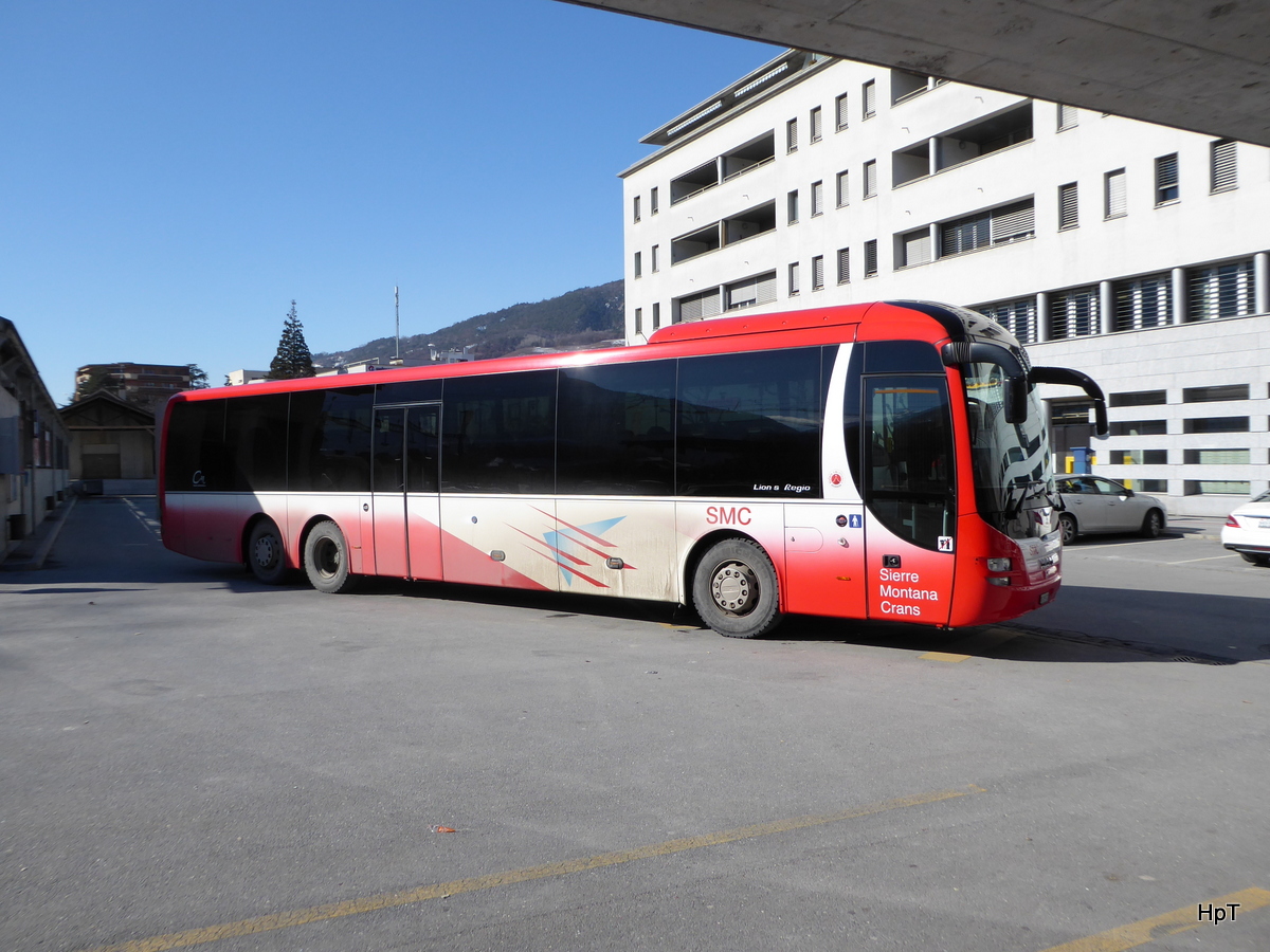 SMC - MAN Lion`s Regio Nr.27  VS  159727 beim Bahnhof Sierre am 16.02.2016