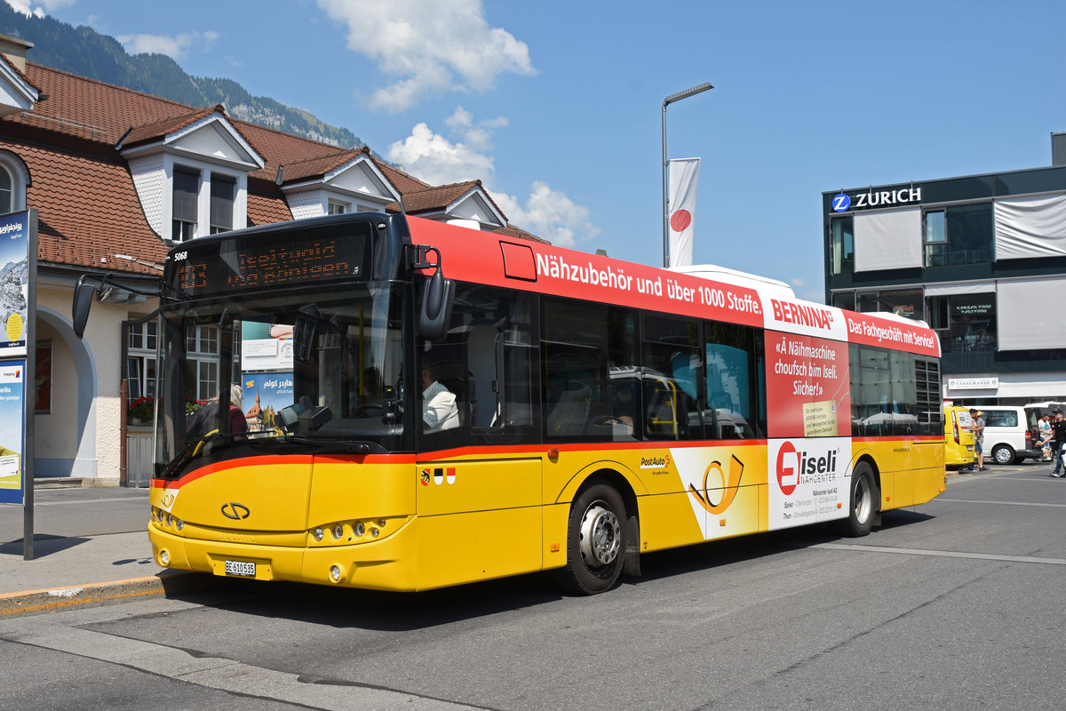 Solaris Bus der Post, auf der Linie 103, bedient die Haltestelle beim Bahnhof Interlaken Ost. Die Aufnahme stammt vom 02.08.2018.