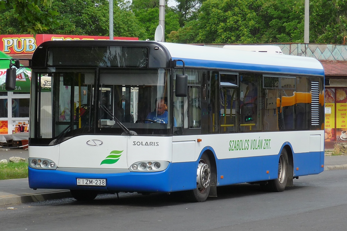 Solaris-Stadtbus am Bahnhof Nyiregyhaza, 29. ‎Mai ‎2016