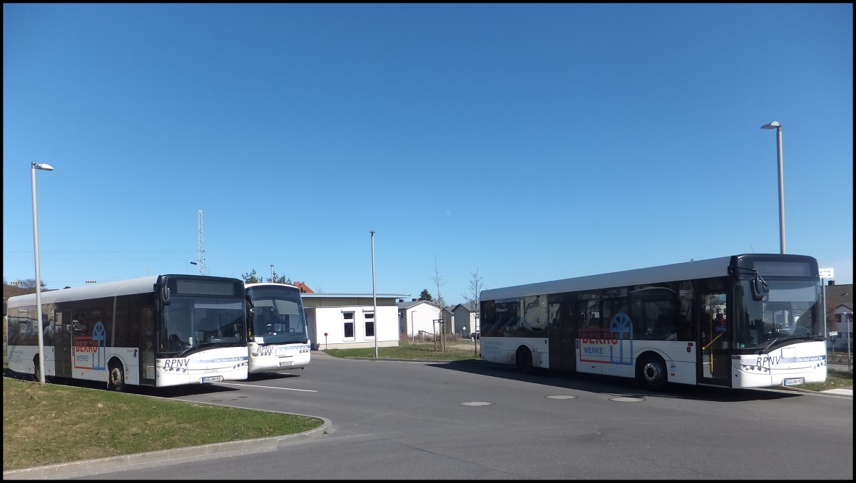 Solaris Urbino 12 und Neoplan Euroliner und Solaris Urbino 12 der RPPNV in Sassnitz am 20.04.2013