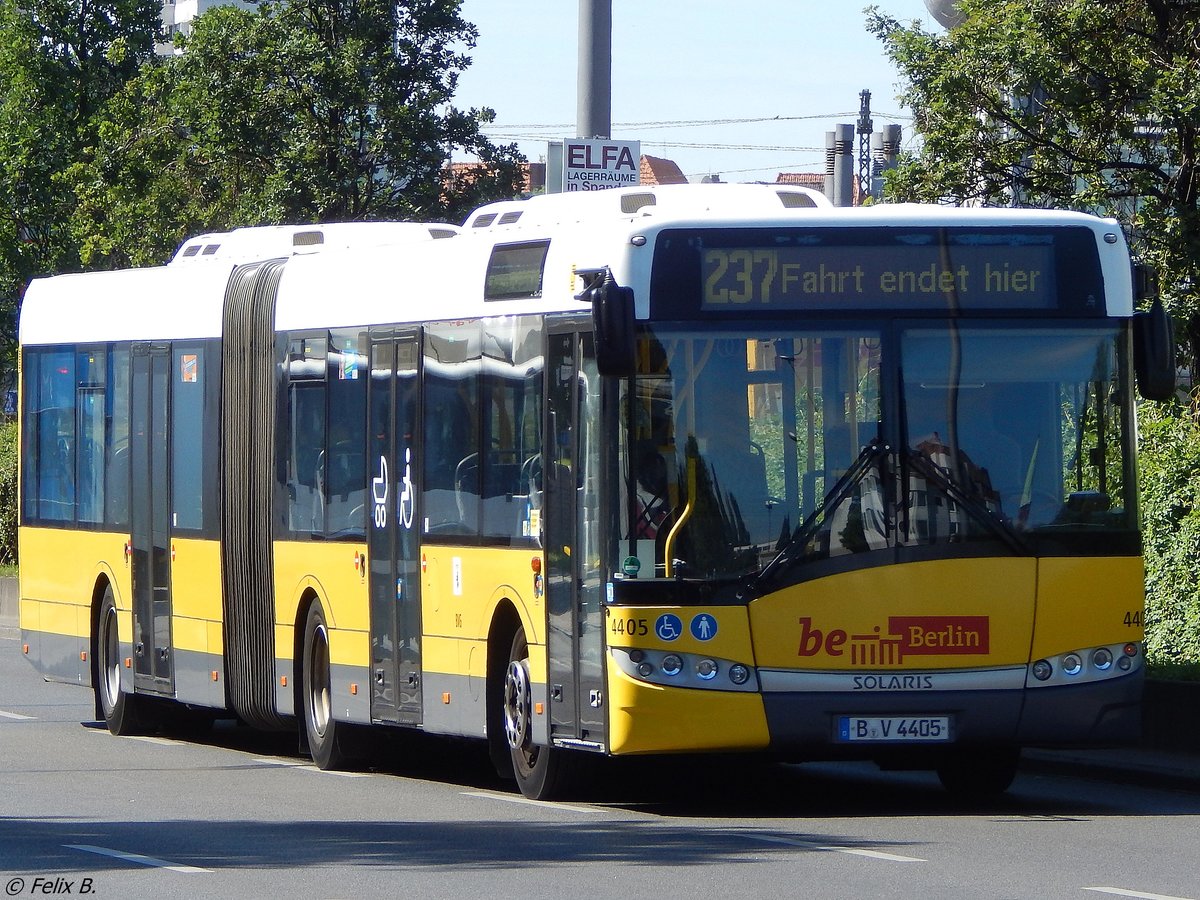 Solaris Urbino 18 der BVG in Berlin am 10.06.2016