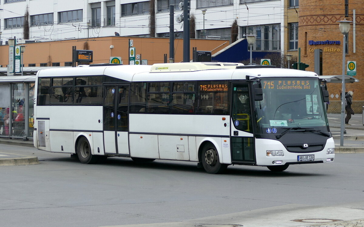 SOR BN12 der Vetter Verkehrsbetriebe GmbH, auf der Plusbus Linie 715 . Potsdam-Hbf. im Februar 2023