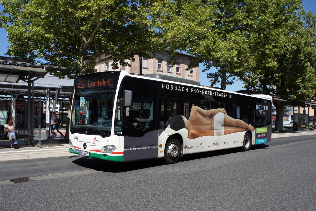 Stadtbus Aschaffenburg / Verkehrsgemeinschaft am Bayerischen Untermain (VAB): Mercedes-Benz Citaro C2 der Stadtwerke Aschaffenburg Verkehrs-GmbH (STWAB), aufgenommen Anfang Juli 2018 am Hauptbahnhof in Aschaffenburg.