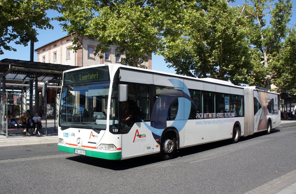 Stadtbus Aschaffenburg / Verkehrsgemeinschaft am Bayerischen Untermain (VAB): Mercedes-Benz Citaro G der Stadtwerke Aschaffenburg Verkehrs-GmbH (STWAB), aufgenommen Anfang Juli 2018 am Hauptbahnhof in Aschaffenburg.