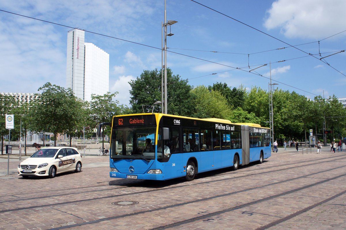 Stadtbus Chemnitz / CVAG Chemnitz: Mercedes-Benz Citaro G der Chemnitzer Verkehrs-AG (CVAG) - Wagen 246, aufgenommen im Juni 2016 in der Innenstadt von Chemnitz.