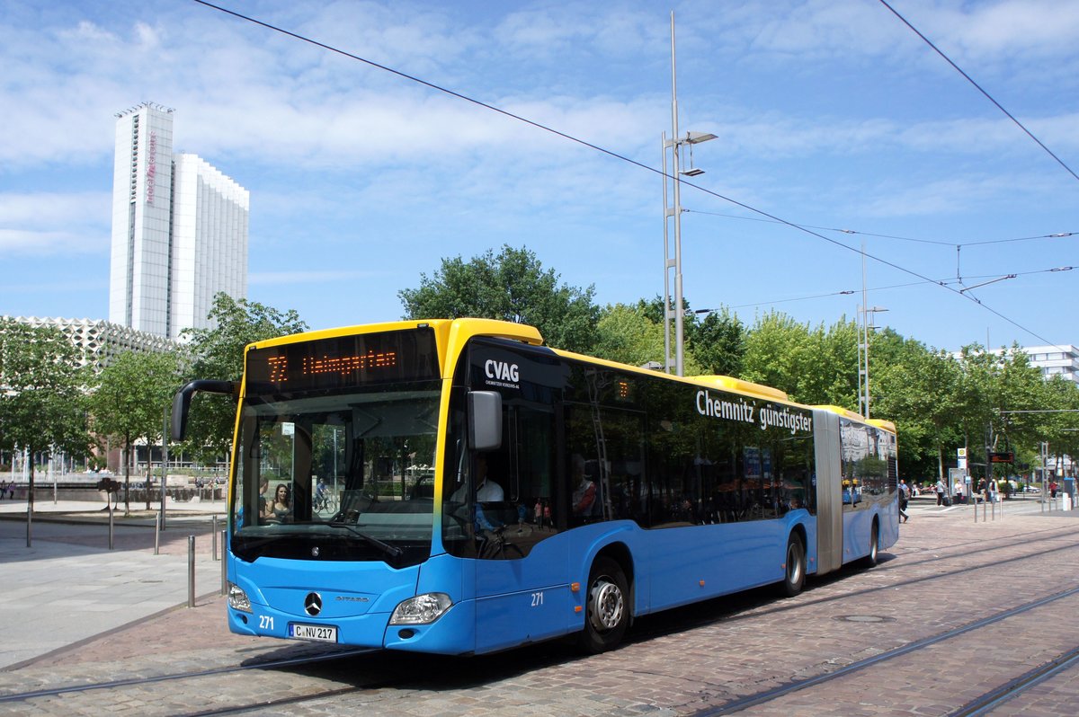 Stadtbus Chemnitz / CVAG Chemnitz: Mercedes-Benz Citaro C2 Gelenkbus der Chemnitzer Verkehrs-AG (CVAG) - Wagen 271, aufgenommen im Juni 2016 in der Innenstadt von Chemnitz.