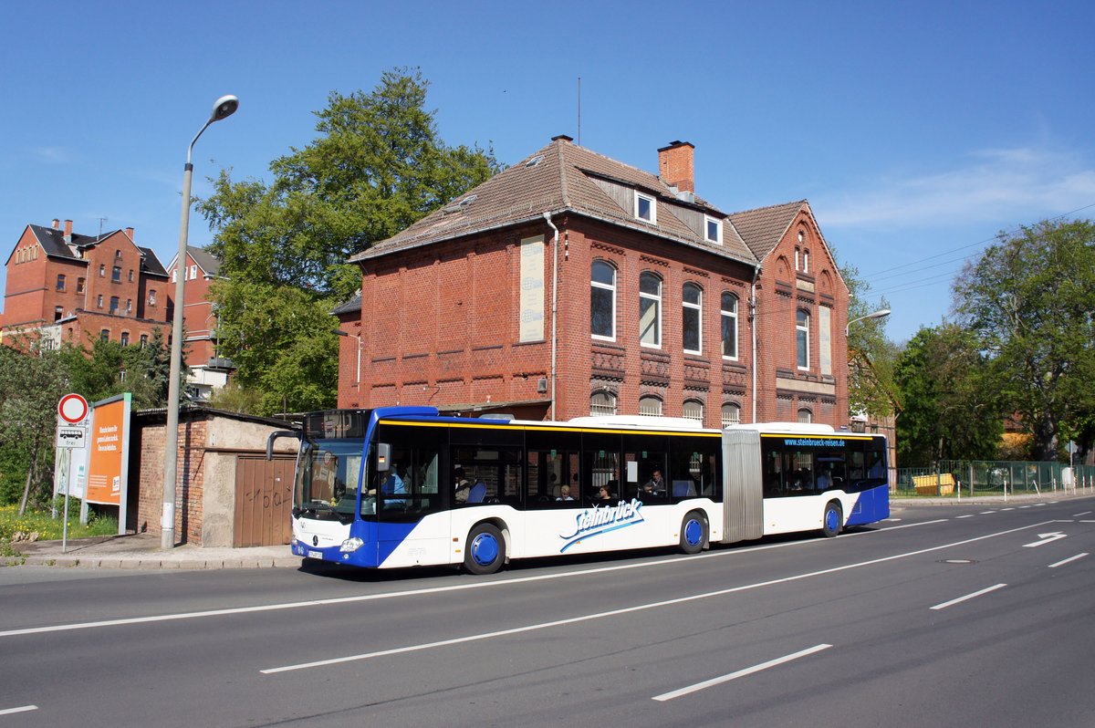 Stadtbus Gotha: Mercedes-Benz Citaro C2 Gelenkbus (Wagennummer 135) des Omnibusbetriebes Wolfgang Steinbrück, aufgenommen im Mai 2016 am Zentralen Omnibusbahnhof in Gotha.
